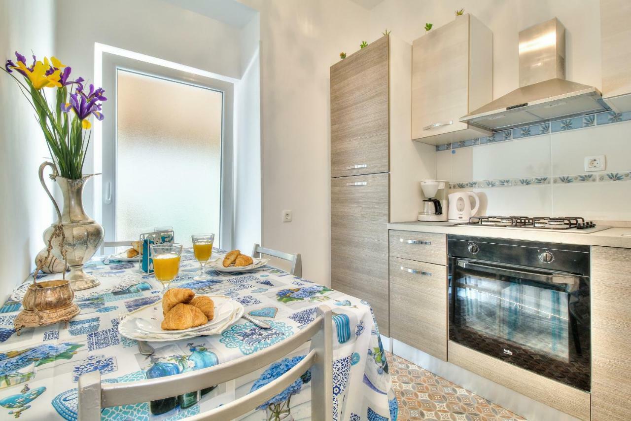 Boutique Apartman Villa Mediteran ポレッチ エクステリア 写真