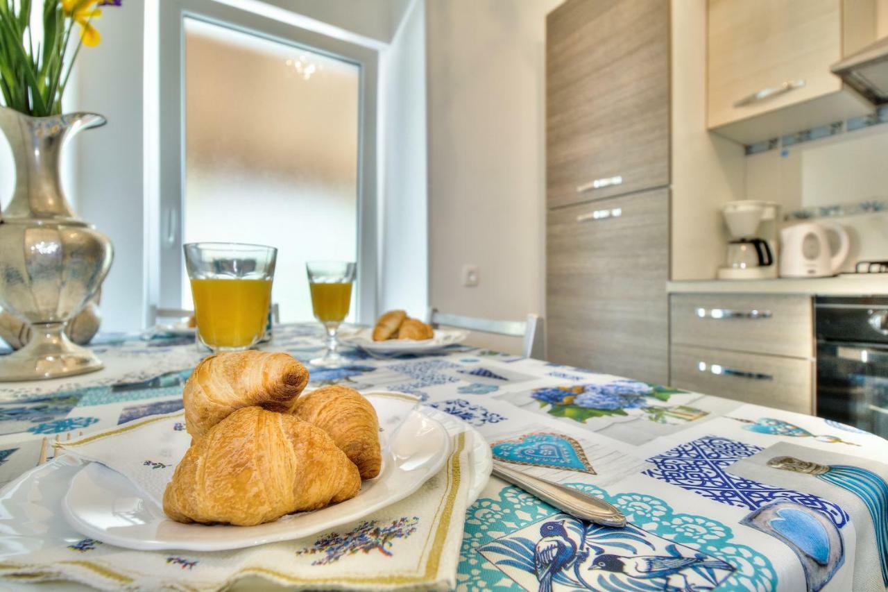 Boutique Apartman Villa Mediteran ポレッチ エクステリア 写真